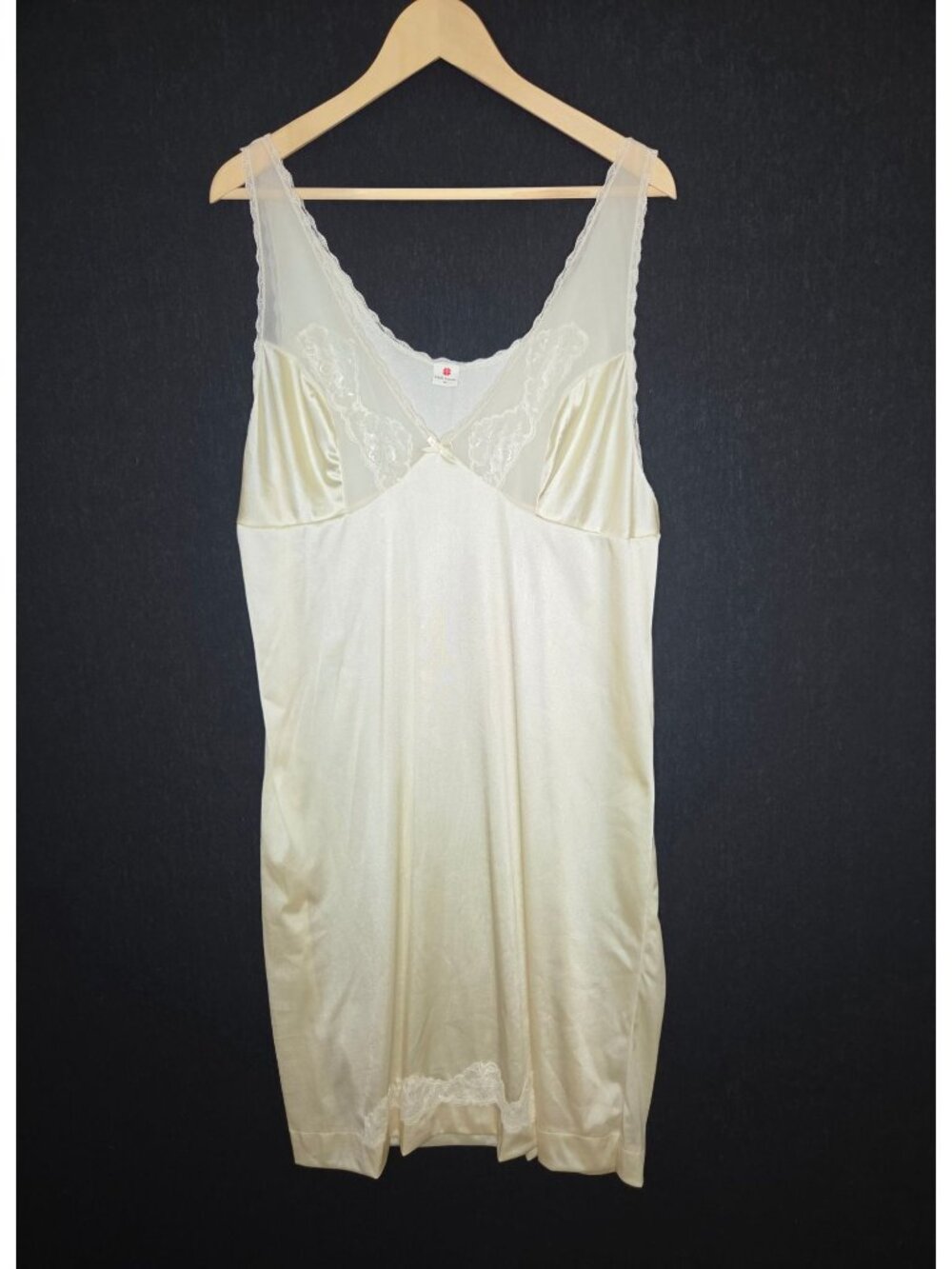 💙 Pink Petals Ivory Satin Lace Full Slip Nightgown Size 46 / L/XL Vintage Style